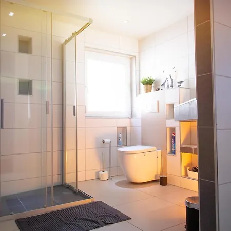 Winetime - Modern - Fuer 6 - Boxspringbetten - Zentral Daire *