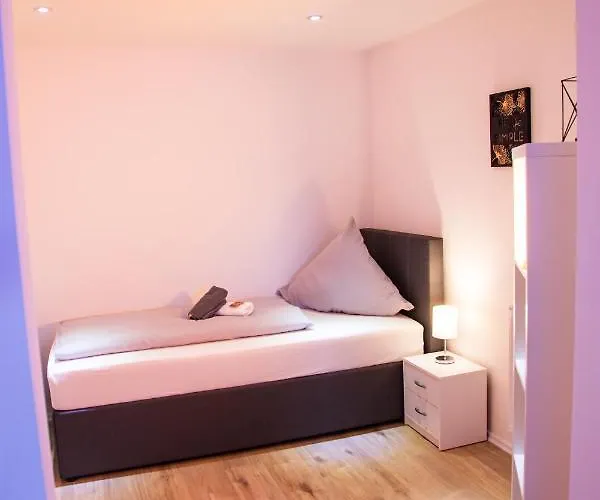 Winetime - Modern - Fuer 6 - Boxspringbetten - Zentral